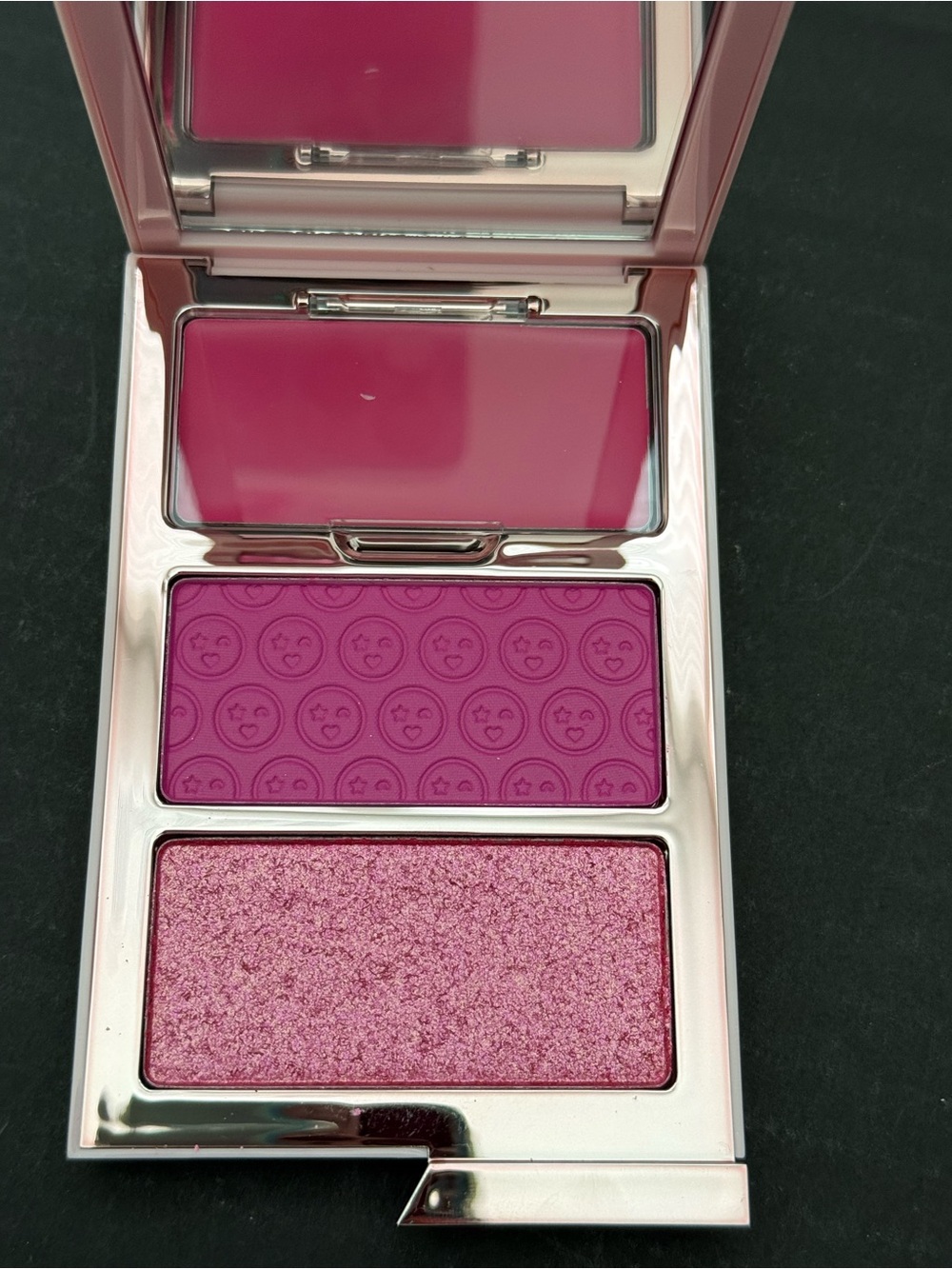 ONE/SIZE Gworly Pop Hot Pink Duo 3D Blush Trio Cheek Palette
